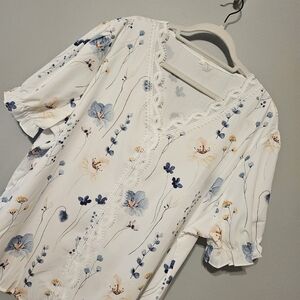 Amazon Floral Lace Blouse - Cream and Blue